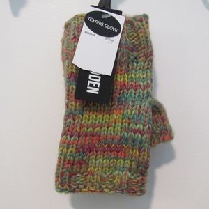 Steve Madden NWT, Multicolor Knit, Texting Gloves